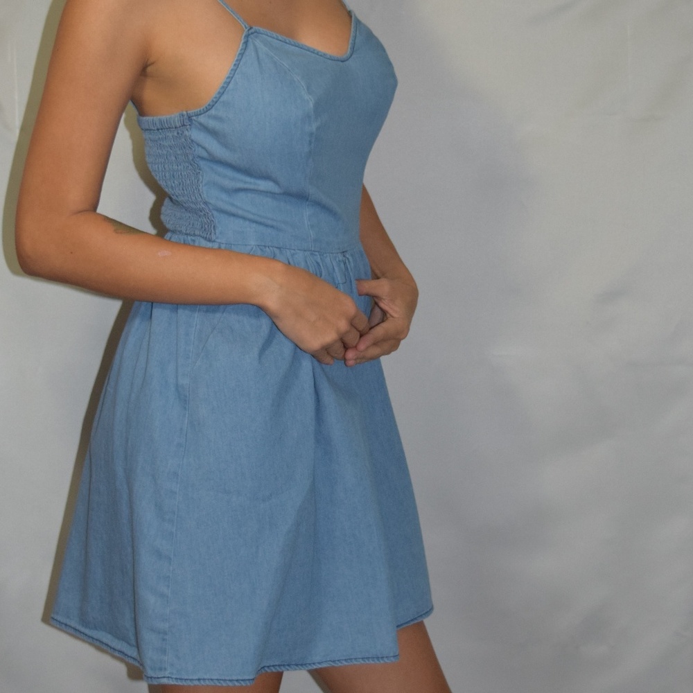 Dress - Picture 3 of 3